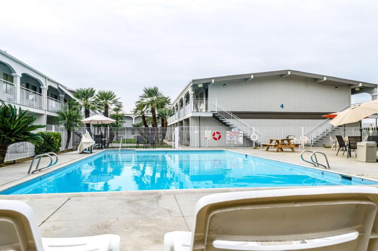 Quality Inn Merced Bagian luar foto
